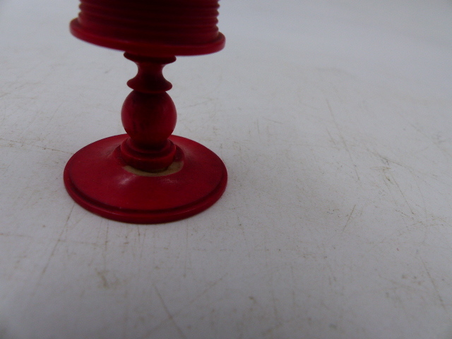 THREE ANTIQUE CARVED AND STAINED IVORY AND BONE BOARD GAME PIECES, TWO CHESS SETS AND A SET OF - Image 38 of 86