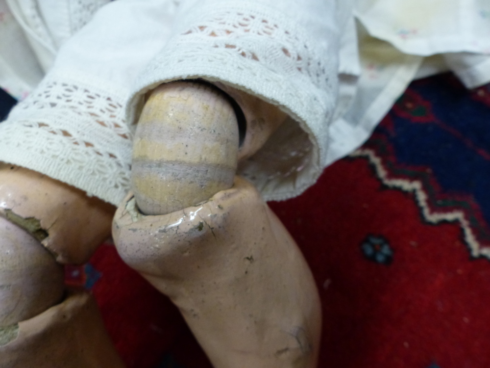 AN ANTIQUE MAX HANDWERKE BISQUE HEAD DOLL NO 283/29 WITH SLEEPING EYES AND JOINTED COMPOSITION BODAY - Image 71 of 96