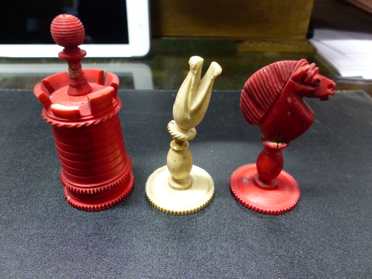 THREE ANTIQUE CARVED AND STAINED IVORY AND BONE BOARD GAME PIECES, TWO CHESS SETS AND A SET OF - Image 66 of 86