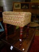 AN EARLY VICTORIAN MAHOGANY STOOL WITH TURNED LEGS W.36cms.