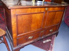 AN 18th.C.OAK AND MAHOGANY MULE CHEST WITH PANELLED FRONT OVER A SINGLE DRAWER BASE. W.118cms.