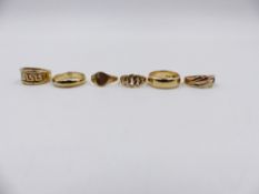 A SELECTION OF SIX 9ct GOLD RINGS. APPROXIMATE WEIGHT 13grms.