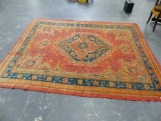 AN ANTIQUE TURKISH USHAK CARPET. 307x240cms.