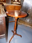 A GEORGIAN OAK AND YEW WOOD TRIPOD LAMP TABLE. D.37 x H.77cms.