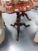 AN ANTIQUE MAHOGANY PIE CRUST TRAY TOP TRIPOD TABLE. D.65cms.