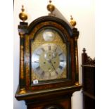 AN 18th.C.8 DAY LONG CASE CLOCK IN GREEN CHINOISERIE DECORATED CASE. 12" BRASS DIAL WITH
