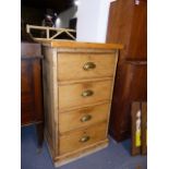 A SMALL ANTIQUE PINE CHEST OF FOUR DRAWERS ON PLINTH BASE. W.50cms.