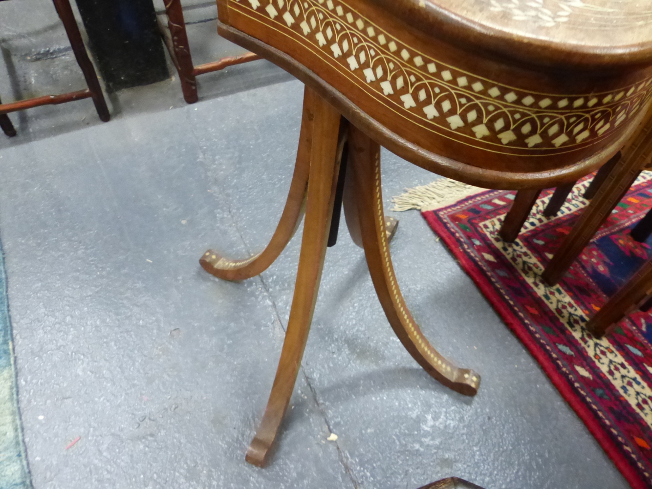 AN INDO PERSIAN INLAID HARDWOOD DRESSING MIRROR ON STAND, ALL OVER BANDED DECORATION WITH ANIMAL AND - Image 15 of 25