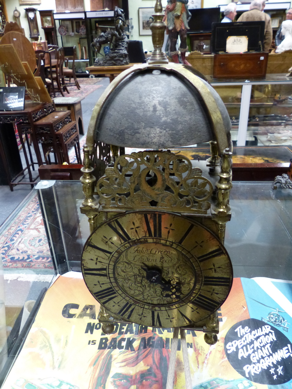 AN EARLY LANTERN CLOCK IN BRASS FRAME CASE. 6.5" DIAL SIGNED JOHN GREEN FECIT, LONDON MOUNTED ON - Image 2 of 40