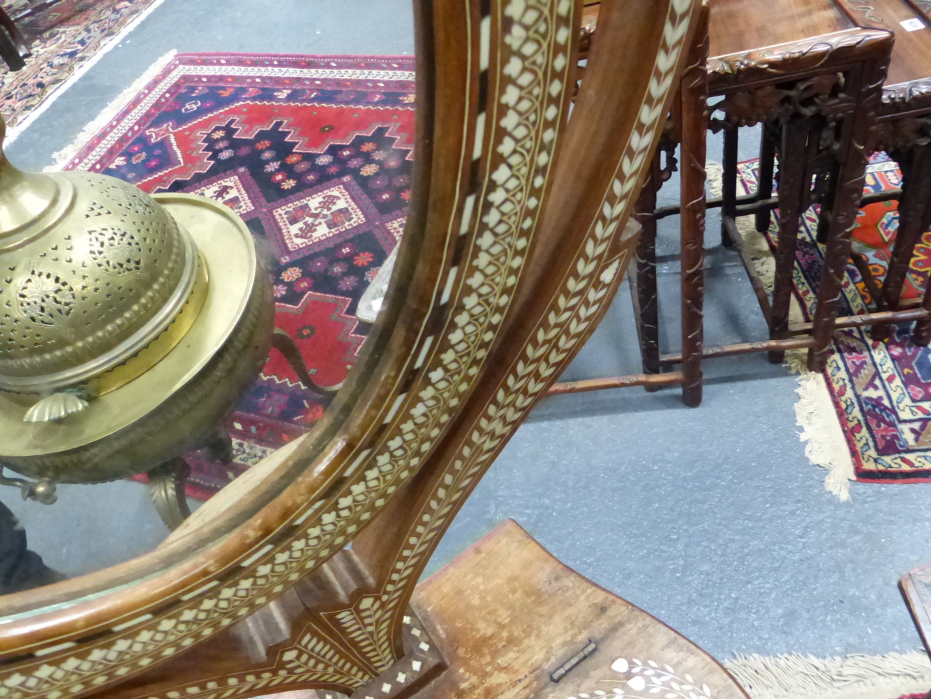 AN INDO PERSIAN INLAID HARDWOOD DRESSING MIRROR ON STAND, ALL OVER BANDED DECORATION WITH ANIMAL AND - Image 9 of 25