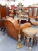 A HEAVY BRONZE VINTAGE COLUMN FORM TORCHERE/FLOOR LAMP. H.132cms.