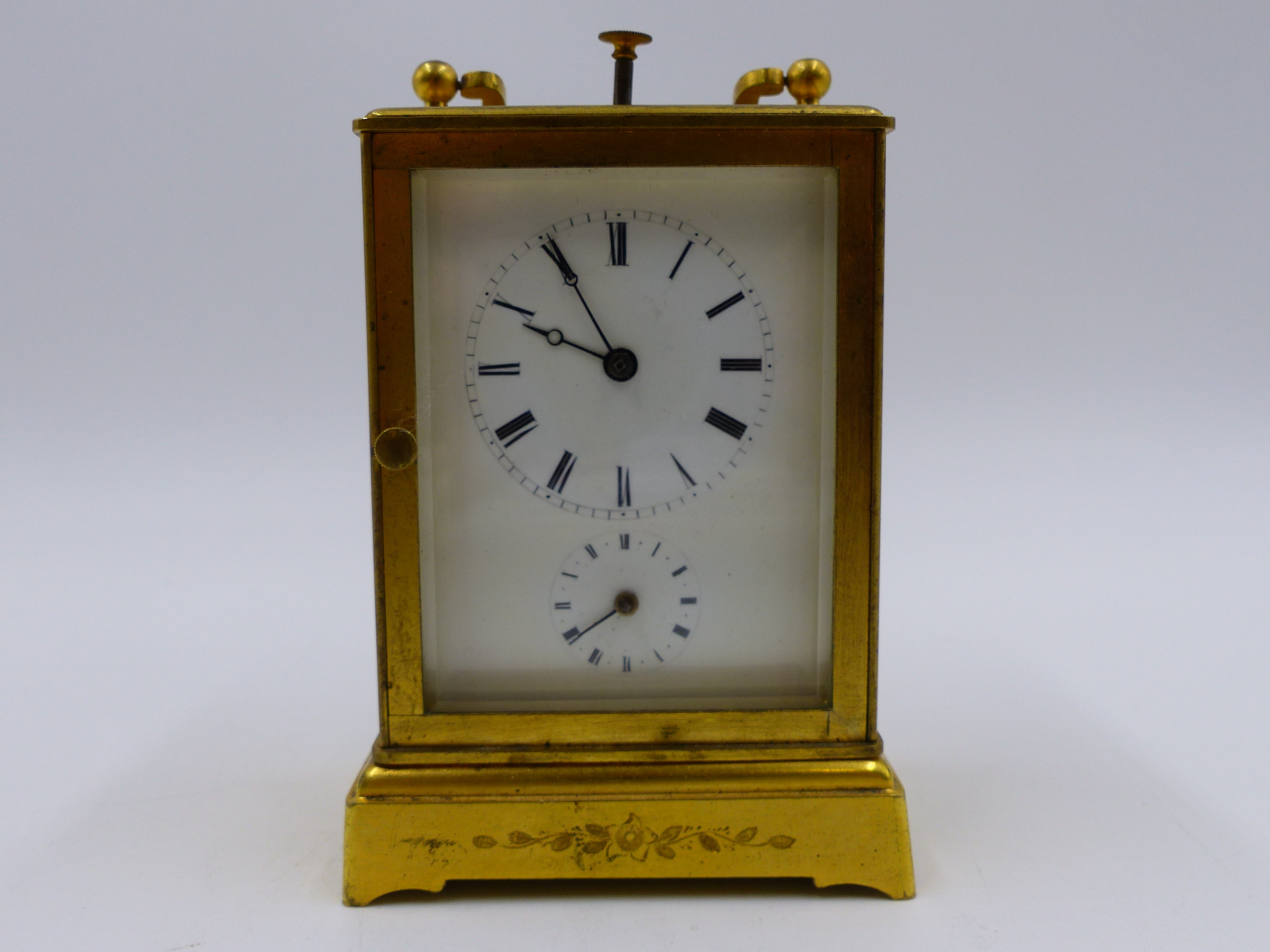 A SMALL GILT BRASS CASED DRESSING TABLE OR BEDSIDE CLOCK WITH ALARM AND PUSH 1/4 REPEAT BELL - Image 7 of 9