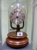 A BOULLE TYPE 800 DAY ANNIVERSARY DESK CLOCK UNDER GLASS DOME ON MAHOGANY PLINTH ENCLOSING BATTERY