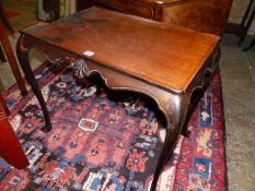 AN 18th/19th.C.MAHOGANY SILVER TABLE ON SLENDER CARVED LEGS. W.74cms.