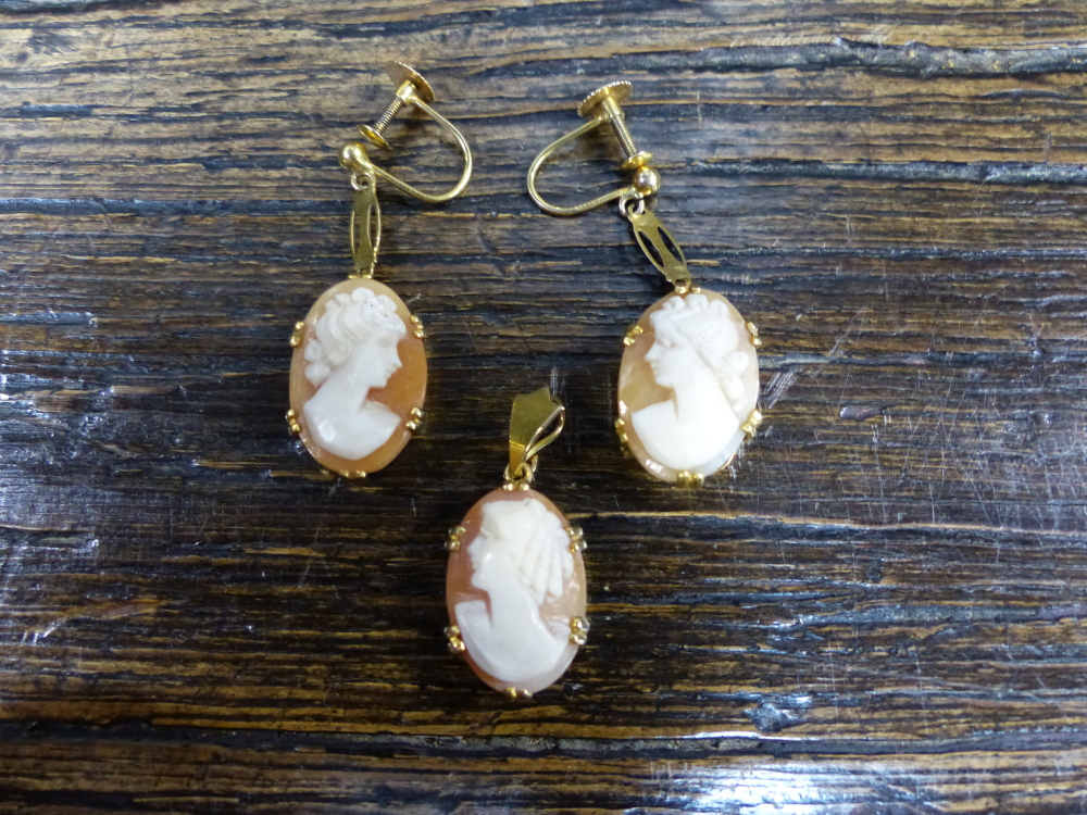 A PAIR OF 9ct GOLD SCREW BACK DROP CAMEO PORTRAIT EARRINGS, HALLMARKED CHESTER 1954, MAKERS MARK WJP - Image 9 of 14