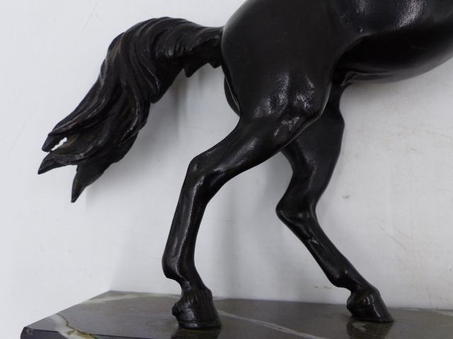 TWO ITALIAN GRAND TOUR BRONZE FIGURES OF PRANCING HORSES ON LATER MARBLE BASES. OVERALL H.24cms - Bild 31 aus 31