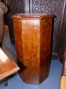 AN ANTIQUE OCTAGONAL PAINT DECORATED DISPLAY PEDESTAL. H.79cms.