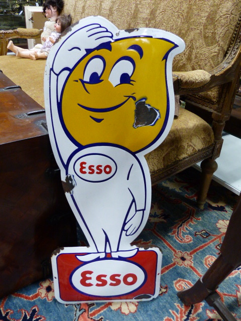 AN UNUSUAL SHAPED ESSO ENAMEL ADVERTISING SIGN 80 CM HIGH - Bild 6 aus 7