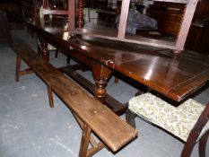 A GOOD BESPOKE 18th.C.STYLE OAK DRAW LEAF REFECTORY TABLE. 92x252cms (EXTENDED).