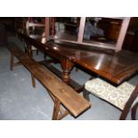 A GOOD BESPOKE 18th.C.STYLE OAK DRAW LEAF REFECTORY TABLE. 92x252cms (EXTENDED).