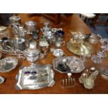 A LARGE COLLECTION OF SILVERPLATED WARES TO INCLUDE BISCUIT BOXES,ETC.