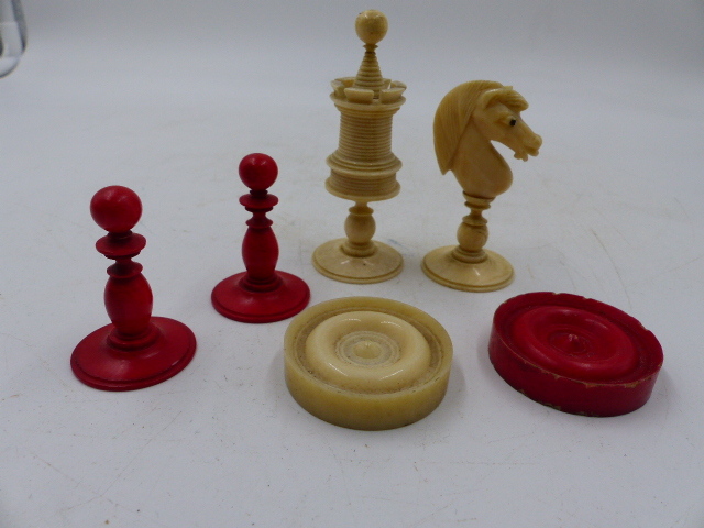 THREE ANTIQUE CARVED AND STAINED IVORY AND BONE BOARD GAME PIECES, TWO CHESS SETS AND A SET OF - Image 26 of 86