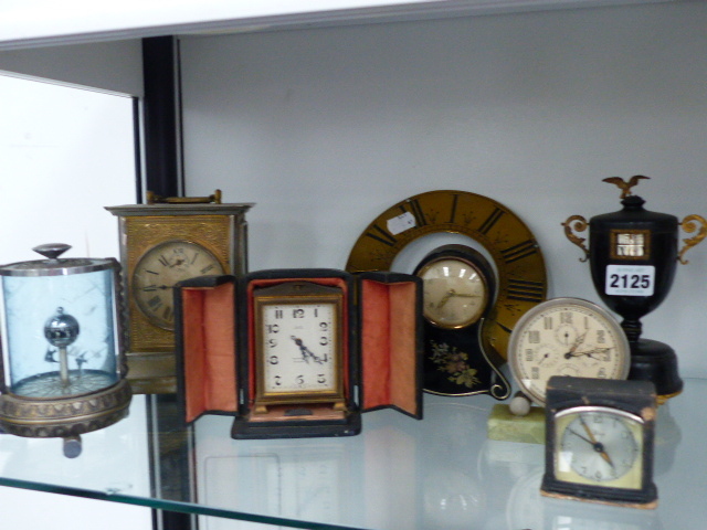 A QUANTITY OF VARIOUS SMALL NOVELTY DESK CLOCKS,ETC.