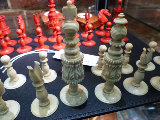 THREE ANTIQUE CARVED AND STAINED IVORY AND BONE BOARD GAME PIECES, TWO CHESS SETS AND A SET OF - Image 19 of 86