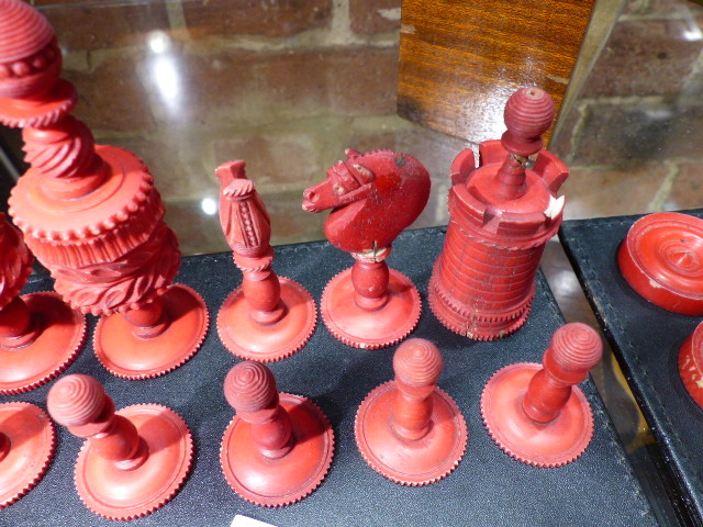 THREE ANTIQUE CARVED AND STAINED IVORY AND BONE BOARD GAME PIECES, TWO CHESS SETS AND A SET OF - Image 54 of 86