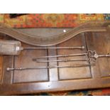 A GOOD 18th.C.GEORGIAN STEEL FIRESIDE TOOL SET WITH KNOP TURNED AND CUT STEEL DECORATION, THE