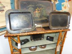 A GROUP OF ANTIQUE TOLE AND PAPIER MACHE TRAYS, COASTERS, ETC., MOST WITH GILT AND POLYCHROME