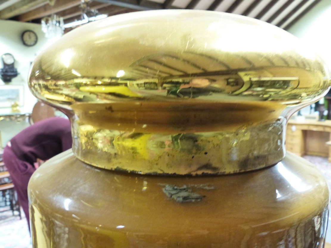 A LARGE VICTORIAN GILT AND POLYCHROME DECORATED GLASS APOTHECARY JAR WITH COVER, ORDER OF THE GARTER - Image 12 of 26