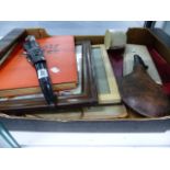 A QTY OF MILITARY EPHEMERA, A LEATHER POWDER FLASK AND A GERMAN MILITARY BAYONET WITH ENGRAVED