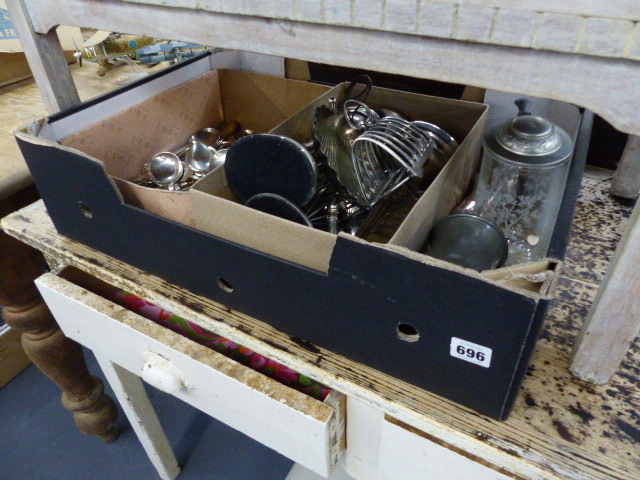 A QTY OF PLATEDWARE AND CUTLERY.