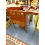 A GEORGIAN MAHOGANY FOLDING TOP WASHSTAND.