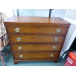 A MAHOGANY CHEST OF DRAWERS.