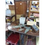 A MAHOGANY INLAID BEDSIDE CABINET AND A SMALL OAK GATELEG TABLE.