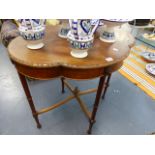 AN EDWARDIAN MAHOGANY OCCASIONAL TABLE.