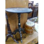 A LACQUER DECORATED TRIPOD TABLE.