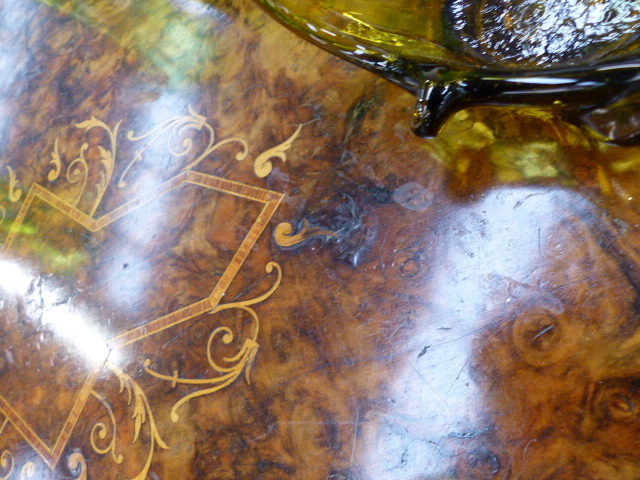 A VICTORIAN BURR WALNUT BREAKFAST TABLE. - Image 6 of 12