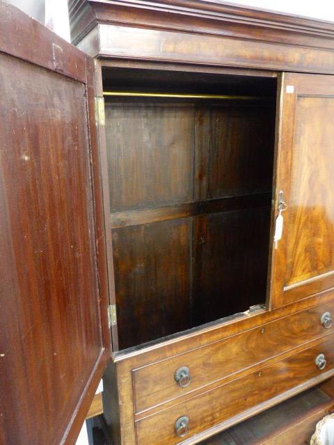 AN EARLY 19th.C.MAHOGANY WARDROBE. - Image 10 of 16