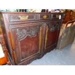 AN EARLY 19th.C.FRENCH OAK SIDE CABINET.