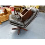 A RETRO SWIVEL CHAIR.