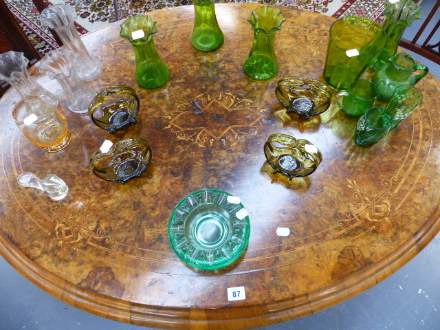 A VICTORIAN BURR WALNUT BREAKFAST TABLE. - Image 3 of 12