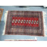 ORIENTAL RUG OF BOKHARA DESIGN. 125 x 77cms.