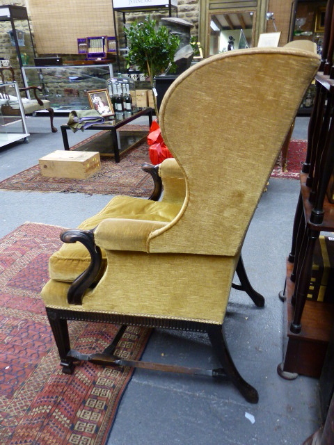 A GOOD QUALITY EARLY 20th.C. GEORGIAN STYLE WING BACK ARMCHAIR. W.69 x H. 110cms. - Image 6 of 6