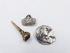 AN ART NOUVEAU BROOCH SIGNED AB FOR ARMAND BARGAS TOGETHER WITH A SILVER NAVY BROOCH AND A