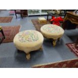 A PAIR OF UNUSUAL FRENCH CARVED GILTWOOD STOOLS WITH KNOTTED ROPE CARVED SUPPORTS AND DECORATION.