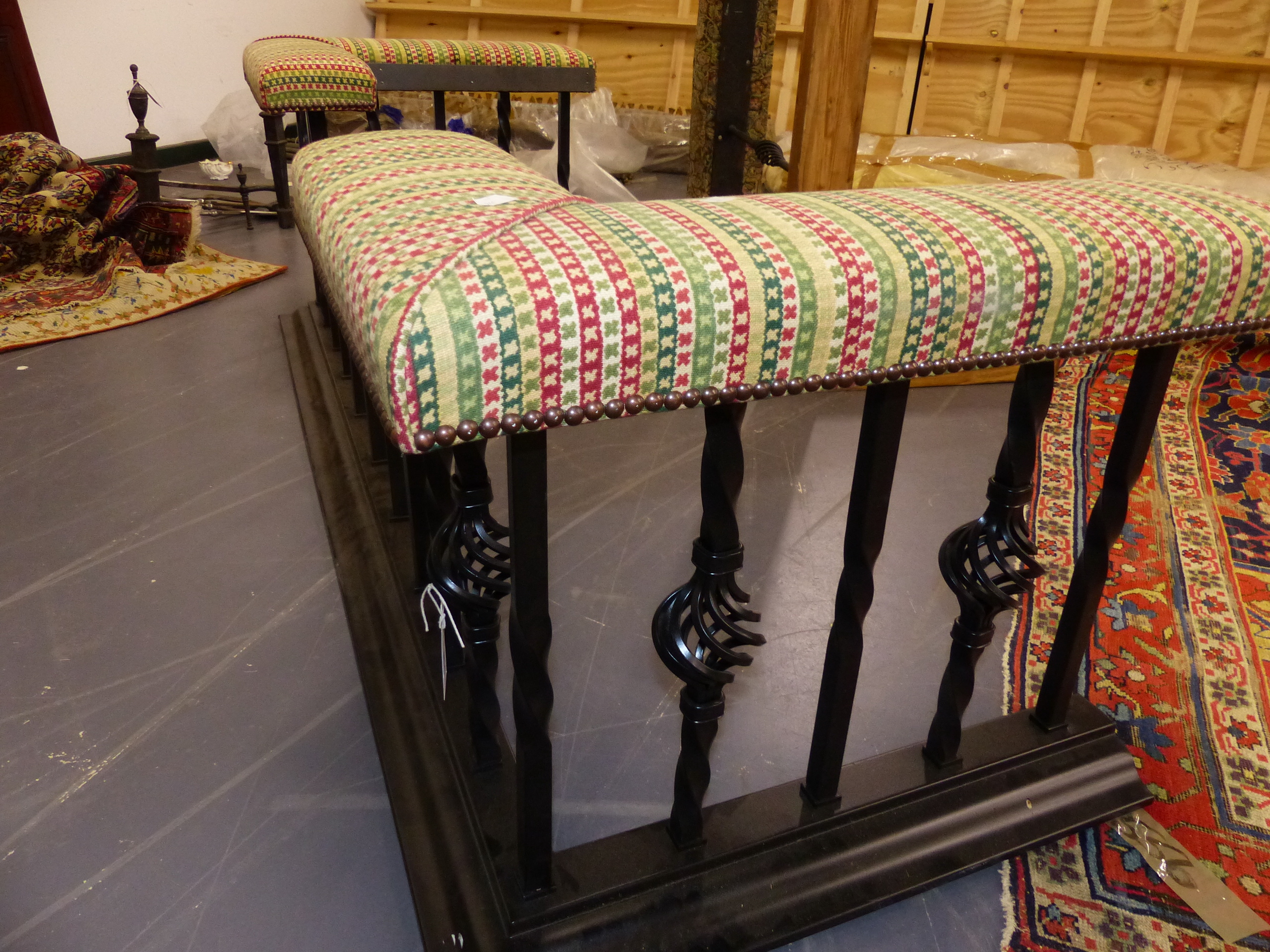 A LARGE WROUGHT IRON CLUB FENDER WITH UPHOLSTERED ENDS AND DROP CENTRE. W.165cms. - Image 2 of 6