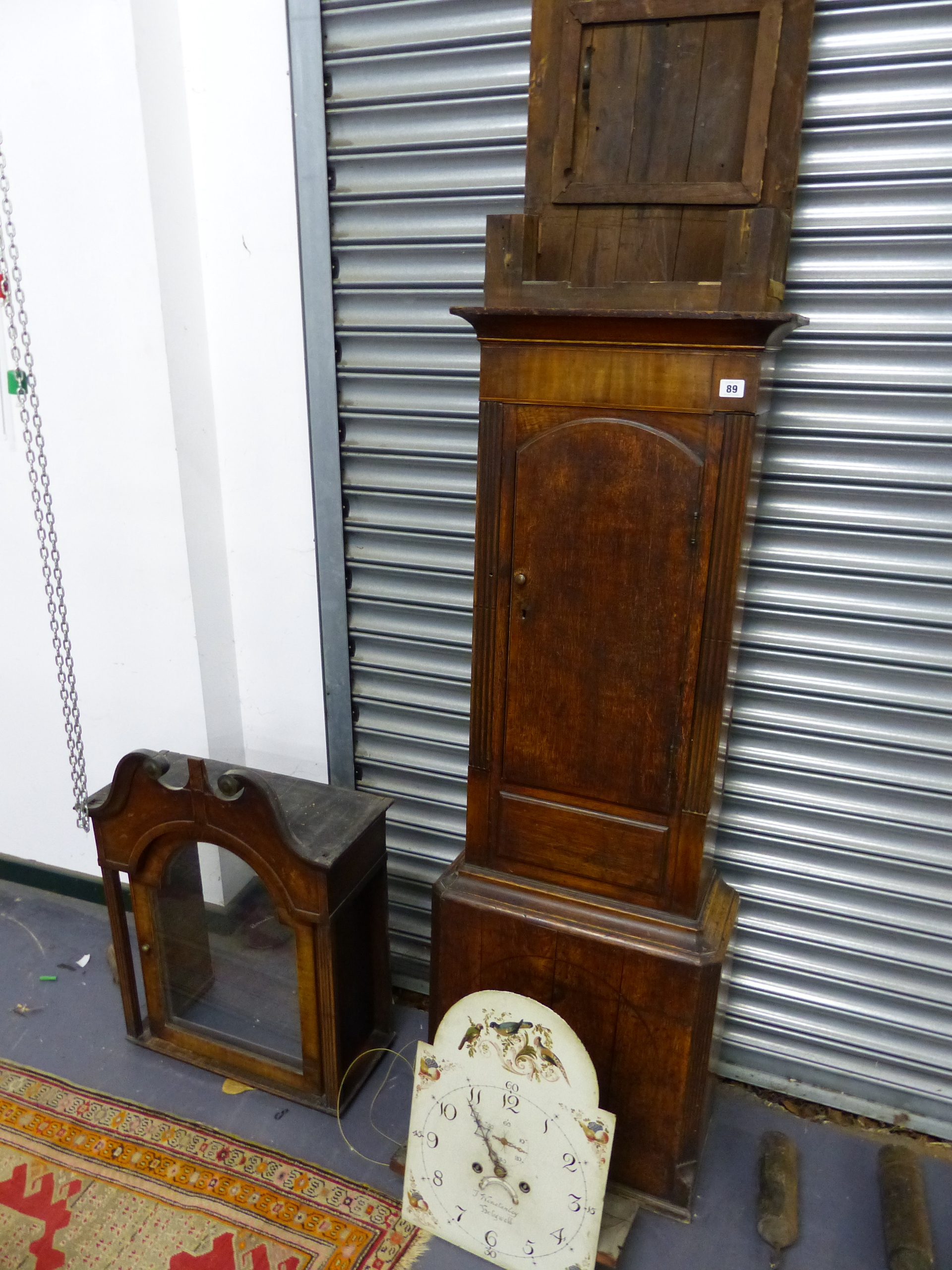 A LATE GEORGIAN OAK CASED LONG CASE CLOCK WITH 8-DAY BELL STRIKE MOVEMENT AND 33cms ARCH TOP PAINTED - Image 3 of 17